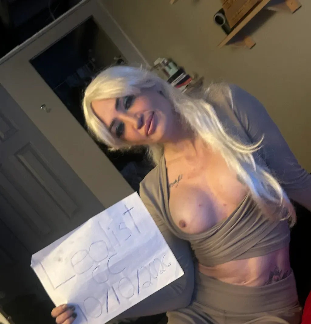 New in town party horny profile image