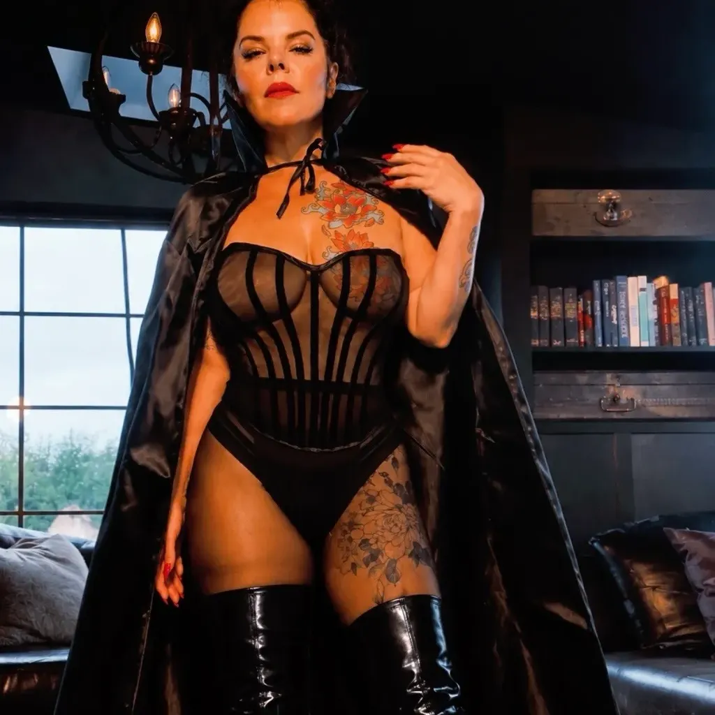 
                        Naughty Knickers
                     is Female Escorts. | Victoria | British Columbia | Canada | escortsaffair.com 