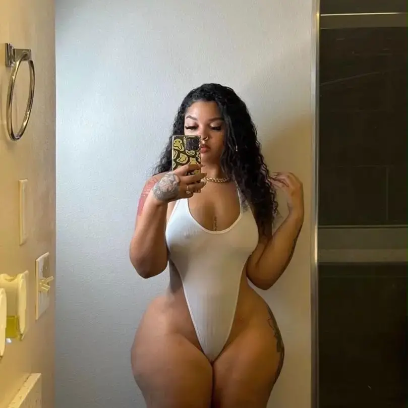 Hailey is Female Escorts. | Chatham | Ontario | Canada | escortsaffair.com 